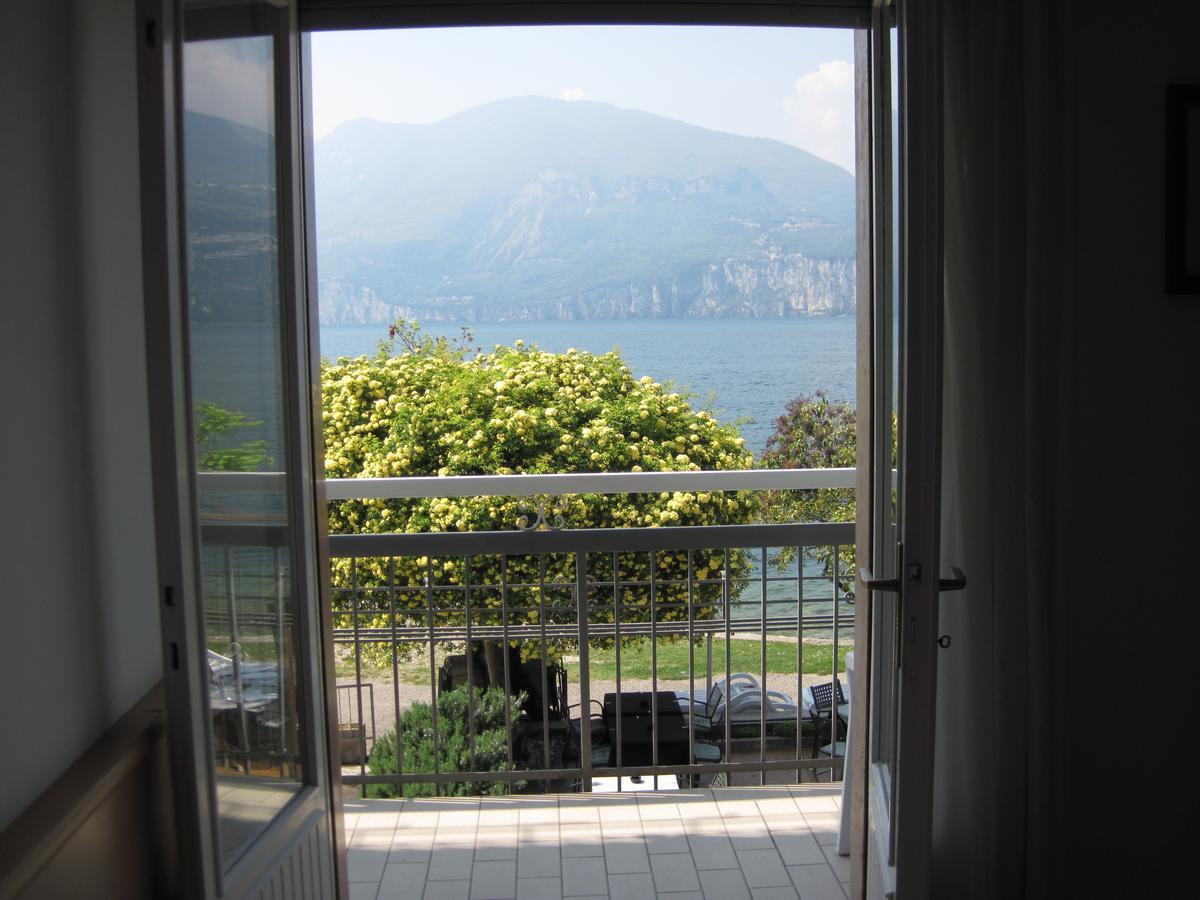 Piccolo Hotel Direkt Am See Brenzone sul Garda Eksteriør bilde