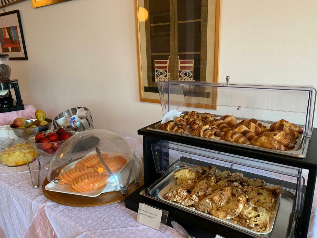 Piccolo Hotel Direkt Am See Brenzone sul Garda Eksteriør bilde
